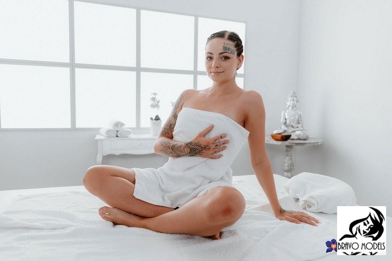 08-02-2026 - Nice tattoo model Quinn Diamond - Bravo Models Media CZ - NEWS BLOG and JOB BOARD - Bravo Models Media CZ